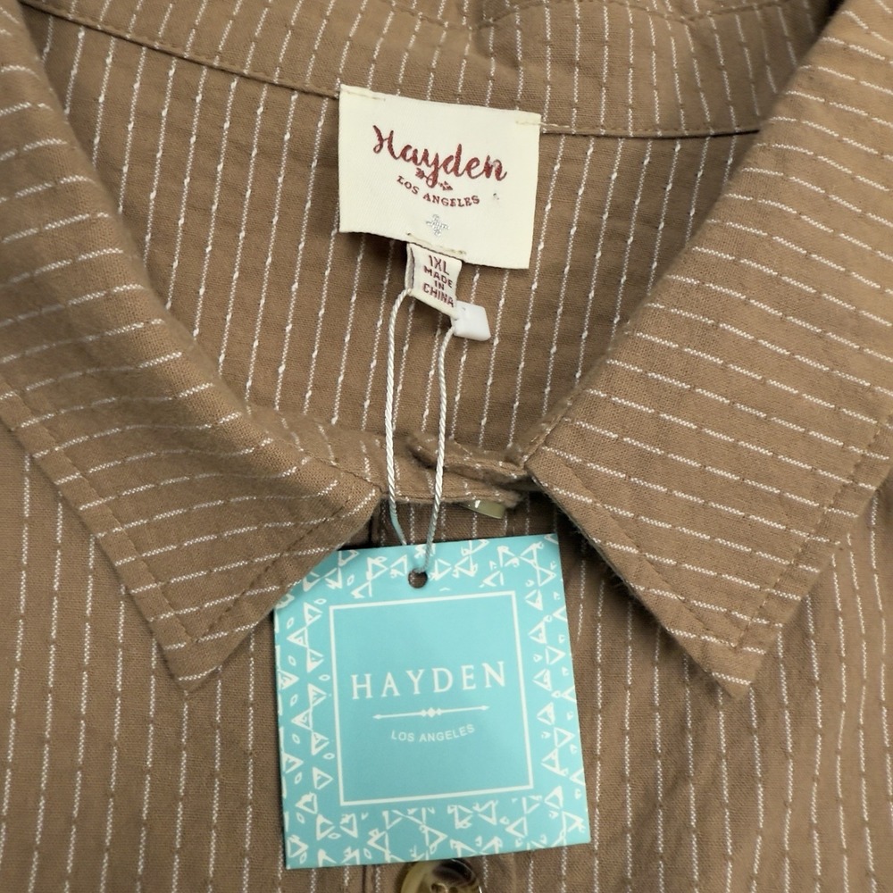 Hayden Shirt Womens 1XL Button Up Top Comfort Casual Preppy Career Pockets Taupe - Picture 9 of 16